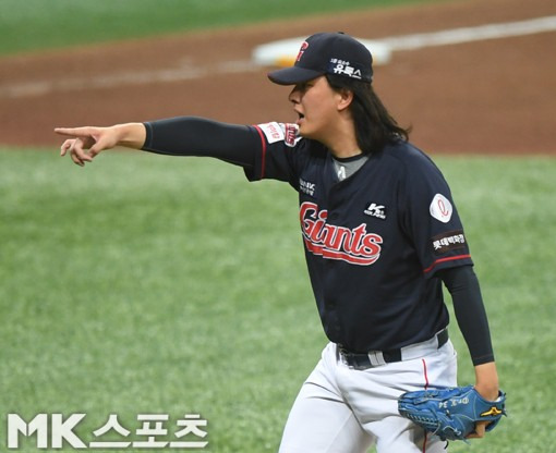 김원중은 지난해 마무리 투수로 성공전 한 해를 보냈다.       사진=MK스포츠 DB
