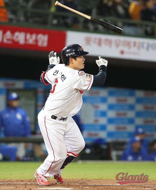 [서울=뉴시스] 롯데 자이언츠 민병헌. (사진=롯데 자이언츠 제공)