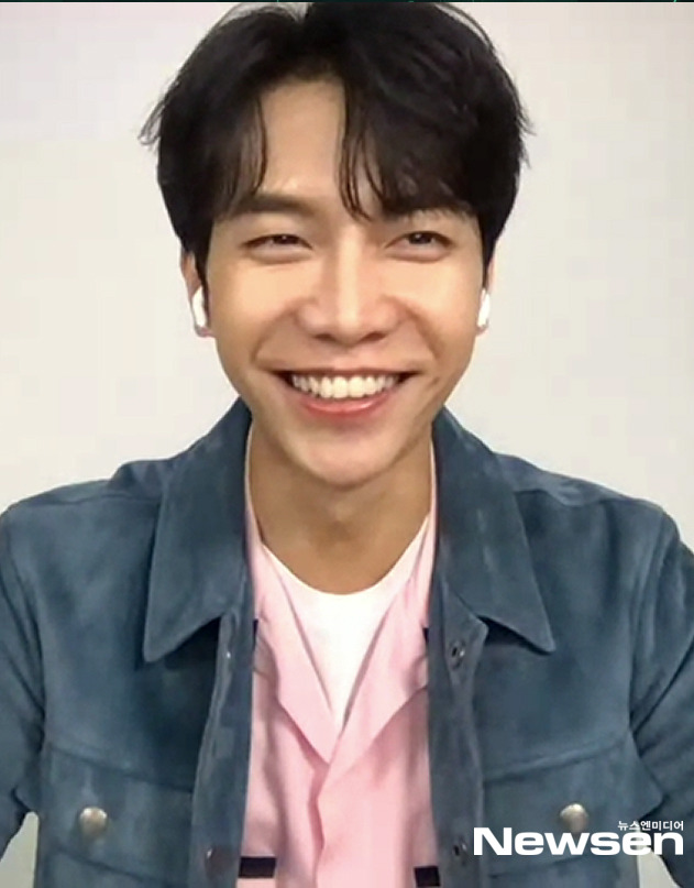 Lee Seung Gi Split Pin Dimples Smile