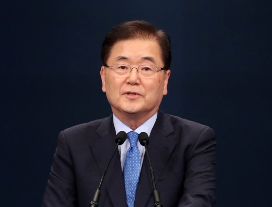 In this file photo, Chung Eui-yong, director of the National Security Office of the Blue House, is seen at a media briefing on Sept. 4, 2018, describing a planned visit to Pyongyang. [NEWS1]