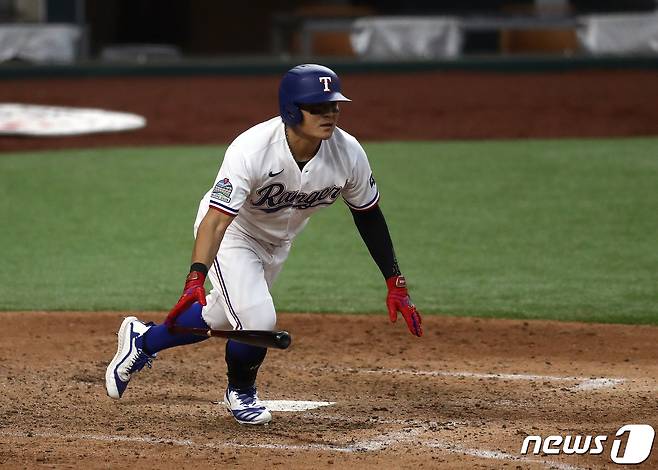 텍사스 레인저스에서 뛰었던 추신수. © AFP=뉴스1