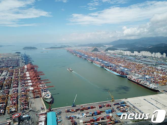 부산항 신항 전경사진.(부산항만공사 제공) © News1 DB