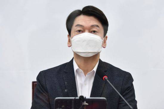 안철수 국민의당 대표가 21일 국회에서 열린 최고위원회의에서 발언하고 있다. / 사진=연합뉴스