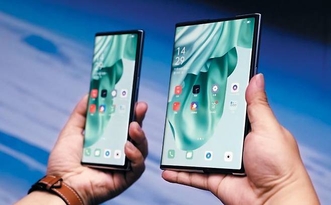 중국 오포의 롤러블폰 오포X.