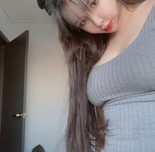 박봄 SNS