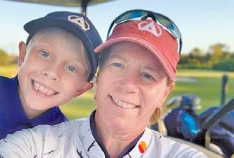 골프장에서 아들(왼쪽)과 함께 한 모습. [사진 소렌스탐]