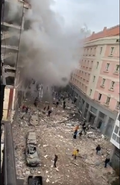건물 폭발 당시 모습. 트위터 캡처
