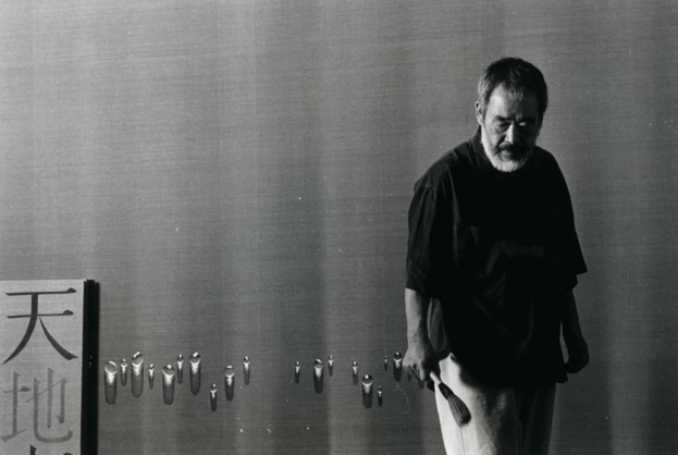 1990년대 서울에서 작업하는 김창열 화백의 모습. /갤러리 현대