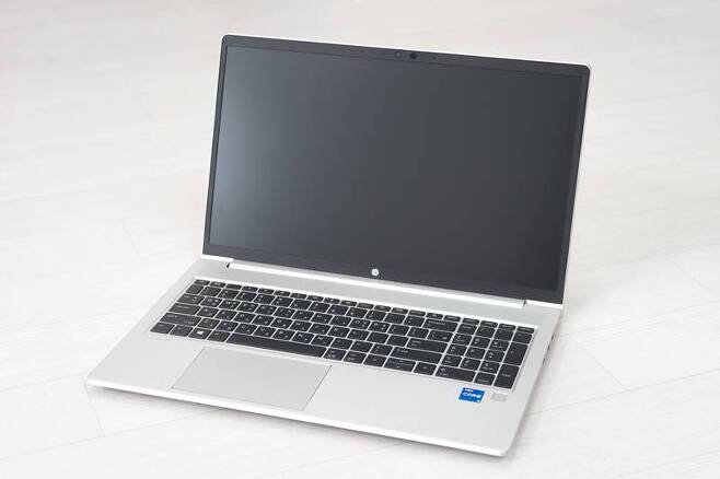 HP 프로북 450 G8은 11세대 인텔 코어 프로세서가 탑재된다. 출처=IT동아
