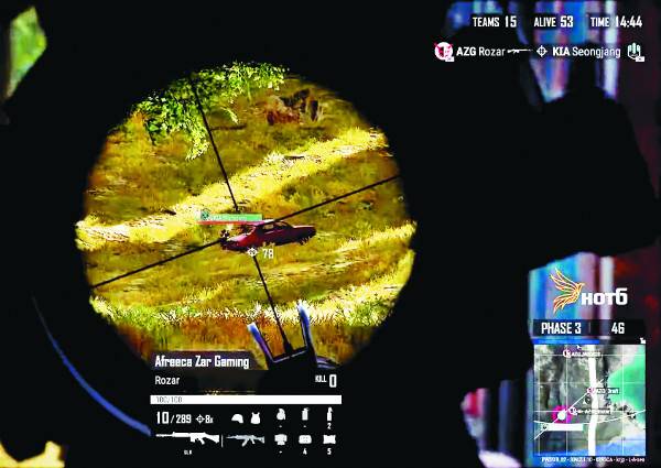 지난 17일 ‘플레이어언노운스 배틀그라운드’의 e스포츠 대회 ‘PUBG 위클리 시리즈(PWS)’ 대회 게임 장면. 펍지주식회사 제공