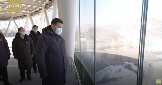 지난 18~19일 베이징 동계올림픽 경기장 건설 현장을 찾은 시진핑 중국 국가 주석. /사진=CGTN 유튜브 캡처.