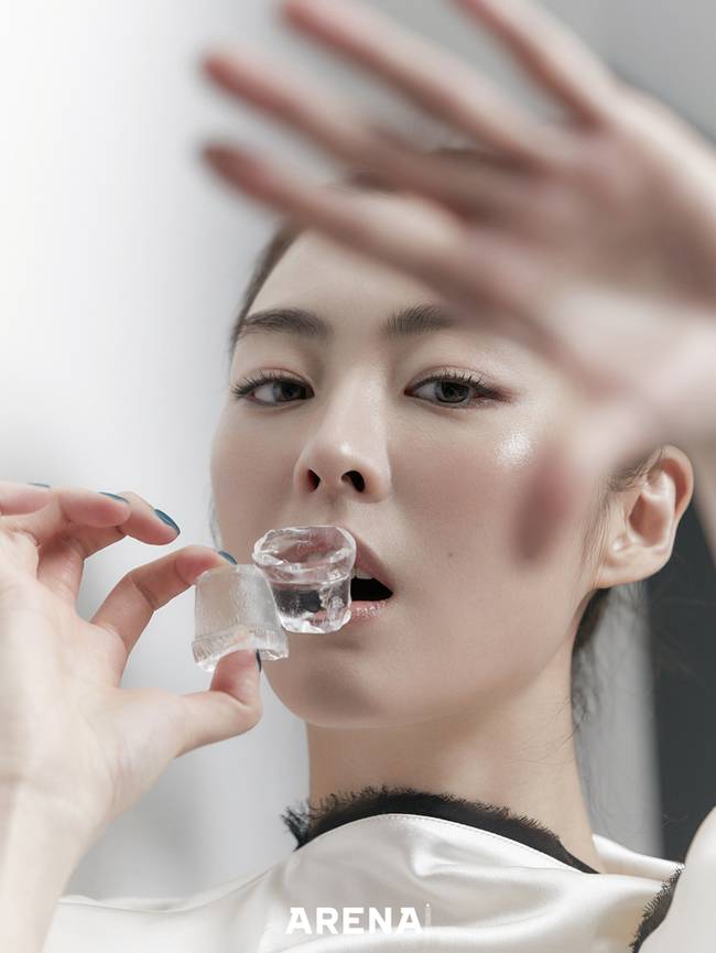 Actor Lee Yeon-hee has delivered a new commitment after his agency Lee Juck.Lee Yeon-hee recently filmed and interviewed mens fashion magazine Arena Homme Plus.Lee Yeon-hee expressed a firm and clear face with the concept of forget Lee Yeon-hee yesterday.Lee Yeon-hees chic look, pose and orphaned beauty have been poured out with praise from all the staff on the scene.In a series of interviews, Lee Yeon-hee said, I want to do more than anything I have done. I want to show you a neutral and solid figure.I am close to that, he said.Lee Jae-hee, who left SM for 20 years and became an actor agency, said, I felt like I was going to the school to get the grade.It was natural and beautiful, and I wanted to get a new and positive stimulus by going into the agency dedicated to Actor. On the other hand, he briefly reported on marriage last year in a single letter, saying, I hope I will look like Actor Lee Yeon-hee to the public.It is more than someone who has a wife or someone as a husband. Lee Yeon-hee, who was a bright and active player when he was a child, said he had started his career as an actor and had a time to cover up.Many directors read his first love image and often played innocent roles without a tee, but sometimes I wanted to say, I have a variety of other things besides this.The Toe Seonho, who rides on a motorcycle with a rough skin and a rusty bleaching hair, was the role that relieved him of such thirst.Its a tough, near-noir work, and what you liked was how you looked at me, and you saw my filmography and said, Its an Actor whos definitely going to have a lot of challenges.Normal coaches would have asked, I think you have been playing a pure and pretty role, but is this okay? I liked it because the bishop did not look at it like that. So Toe Seonho became the turning point of Actor Lee Yeon-hee.Lee Yeon-hee, who played the role of non-regular worker Jin-ah on the eve of the new year, soon to open, said that there was a time when he lived hard and looked like Jin-ah, who left for Argentina, saying, I am now at will.Ive been working since I was a kid, and Ive been working hard in my mid-20s, but Ive been stressed out by the way people look.I just bought a ticket to Paris because I wanted to go where no one knew me. I stopped it from the company, but I said, Why?I left without a manager, saying, Dont follow me. I was so excited, and I walked a lot in Paris.Since then, Ive been to Paris every year until Corona 19 bursts.Lee Yeon-hee grew up on a trip: I didnt think I should be put down until a few years ago.But I see now that I was shrinking in the eyes of others, and I do not want to do it anymore. Lee Yeon-hee said that, natural and hard.Park Su-in on the news