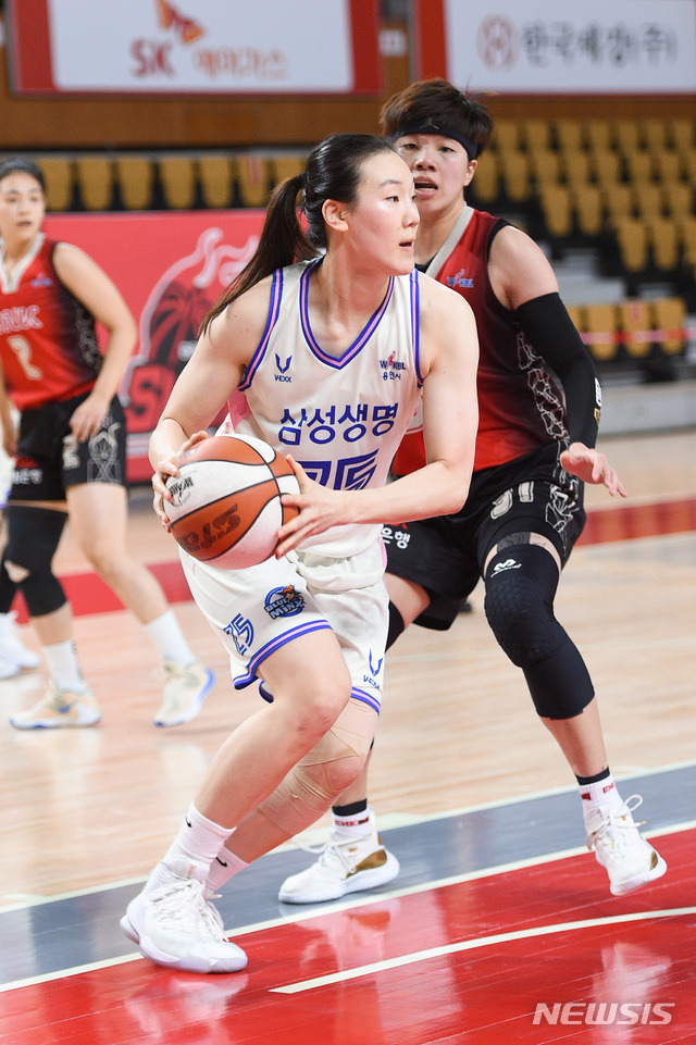 [서울=뉴시스] 여자프로농구 용인 삼성생명의 배혜윤. (사진 = WKBL 제공)