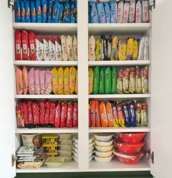 ▲ 이국주 라면창고. 출처ㅣ이국주 인스타그램