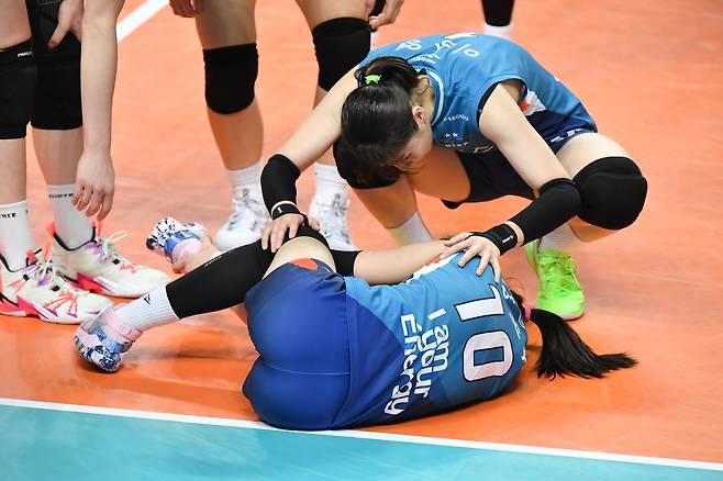 강소휘 부상 [한국배구연맹(KOVO) 제공. 재판매 및 DB 금지]