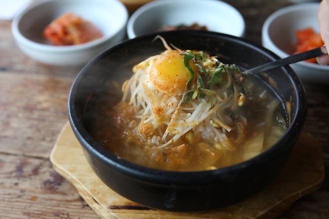 전주 콩나물국밥. / 사진 = 한국관광공사