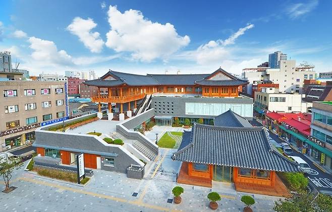 서울 동대문구에 위치한 서울한방진흥센터 전경. / 사진제공=동대문구