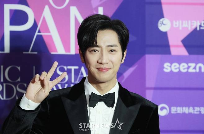 이상엽 '매력적인 브이'[★포토]