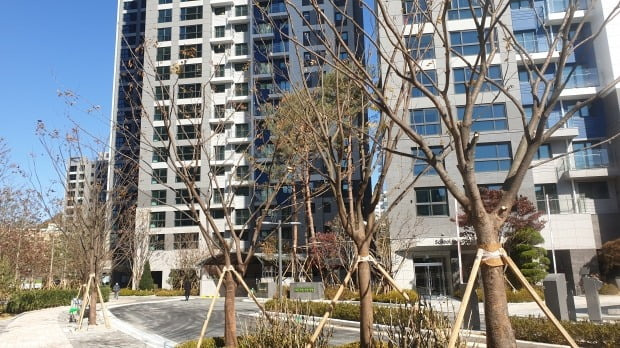 매매호가가 15억원을 넘은 노원구 포레나 노원 아파트 전경. / 자료=한경DB