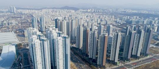 경기도 고양시 일산 킨텍스 일대 아파트들이 우뚝 솟아 있다. <연합뉴스>