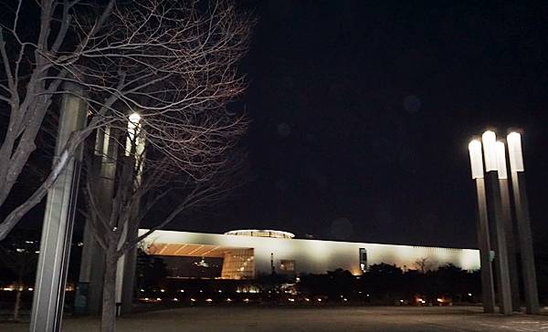 가장 늦은 시간을 맞춰 찾은 국립중앙박물관.