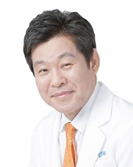 제35대 고려대 의과대학 교우회장에 나누리의료재단 장일태 이사장이 취임했다./사진=고려대 의료원