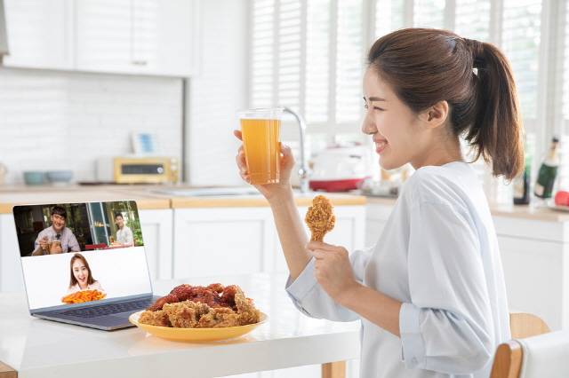 우울감이 심하다면 용기를 갖고 최대한 빨리 전문가를 찾아 진단을 받는 게 좋다./사진=클립아트코리아