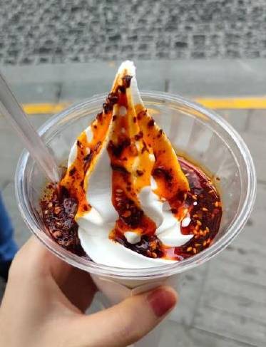 '고추기름 아이스크림'. 웨이보 캡처