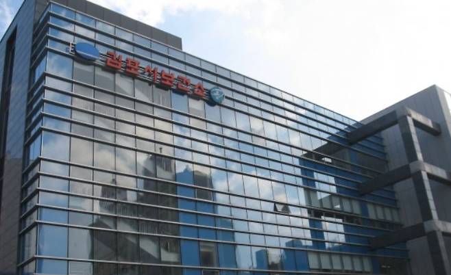 김포시 치매안심센터는 코로나 19 장기화 여파로 센터 내 치매환자 쉼터 미 운영과 더불어 가족 돌봄의 공백을 해소하기 위해 각 가정으로 찾아가는 안심홈스쿨을 운영 한다고 26일 밝혔다. / 사진제공=김포시보건소