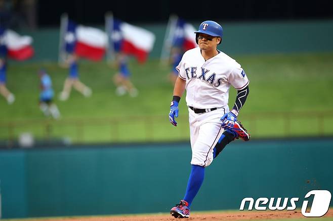 지난해까지 텍사스 레인저스에서 활약했던 추신수. © AFP=뉴스1
