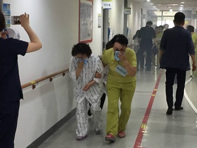 화재 발생‧유해물질 유출 시 대피 훈련 모습(기사와 직접 관련이 없음). 대구소방본부 제공