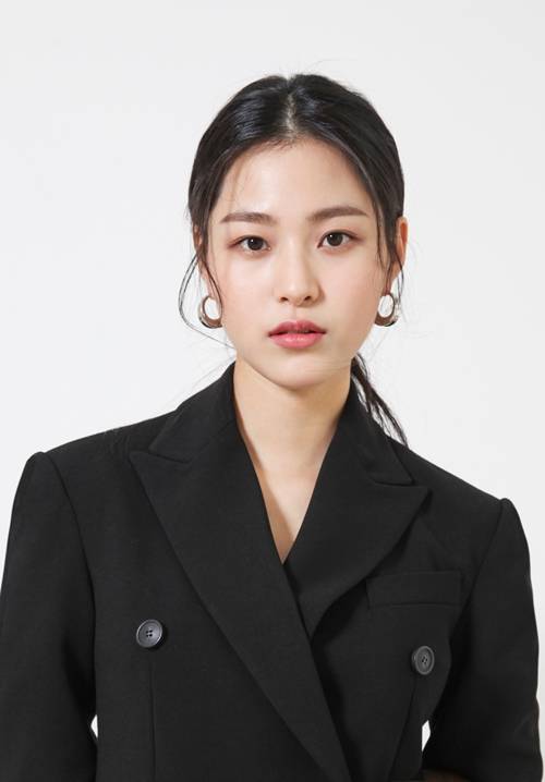 이수경이 ‘로스쿨’에 합류하며 강렬한 캐릭터 변신을 예고한다. 사진=씨제스엔터테인먼트