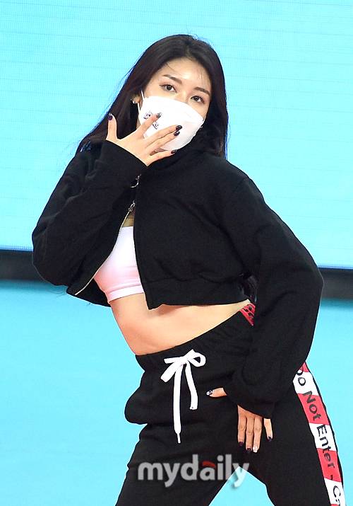 ▲ '아찔하게 보이는 속살'