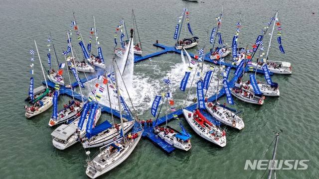[수원=뉴시스] 화성뱃놀이축제. (사진=경기도 제공)