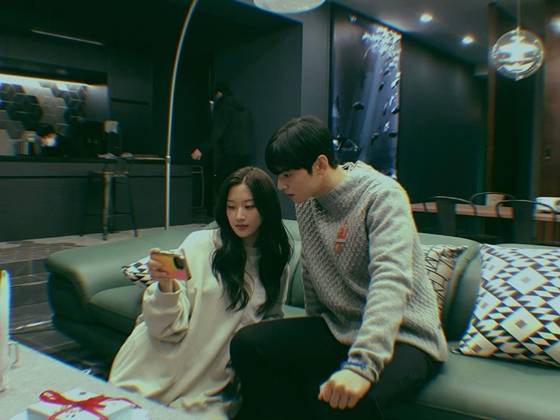 tvN '여신강림'의 문가영(사진 왼쪽)과 차은우/사진=문가영 인스타그램