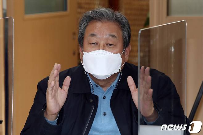 김무성 마포포럼 공동대표 2020.12.3/뉴스1 © News1 국회사진취재단