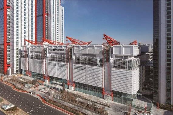 서울 최대의 백화점인 현대백화점 '더현대 서울'이 다음달 26일 서울 여의도에 문을 연다. 현대백화점 제공