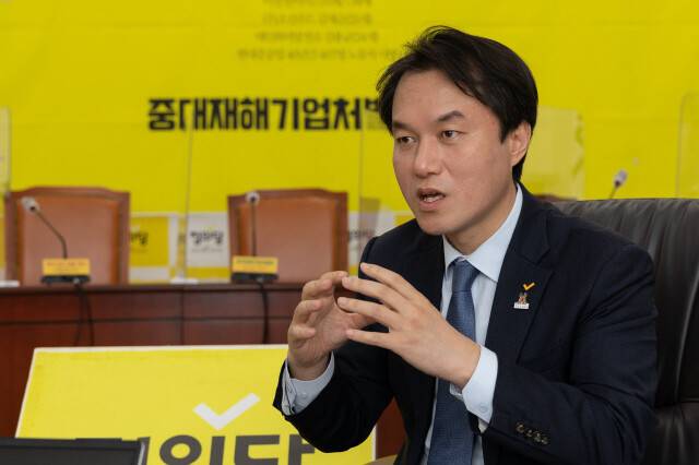 김종철 전 정의당 대표. <한겨레> 자료사진