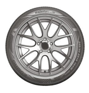 마제스티9 솔루스 TA91은 금호 타이어가 개발한 최고급 타이어로 국산 고급 세단은 물론 대형 수입 세단까지 겨냥한다. [사진 금호타이어]