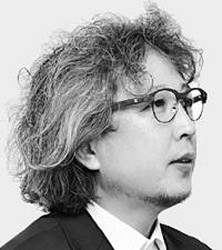 홍경한 미술평론가 전시기획자