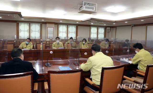 [영암=뉴시스] 영암군, 코로나19 대책회의. (사진=영암군 제공) 2021.01.28. photo@newsis.com
