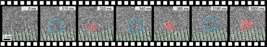 초고속 투과전자현미경으로 관찰한 핵생성 과정[사진=삼성전자 제공]