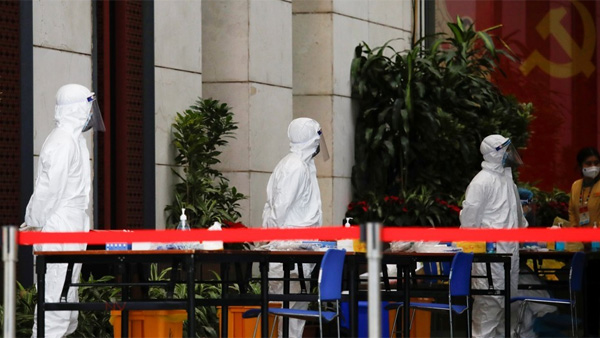 베트남 공산당 전당대회장 앞에 설치된 임시 진료소 [자료사진]