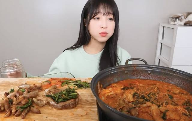 이하 먹방 유튜버 쯔양 영상 캡처