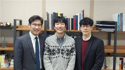 이번 연구를 주도한 IBS·한양대 에리카캠퍼스 연구팀 왼쪽부터 박정원 연구위원·전성호 박사·이원철 교수 [IBS 제공. 재판매 및 DB 금지]