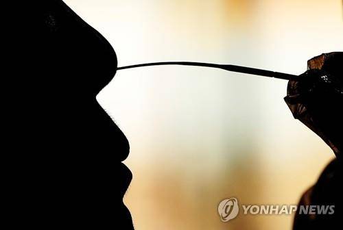코로나19 검사 [연합뉴스 자료사진]