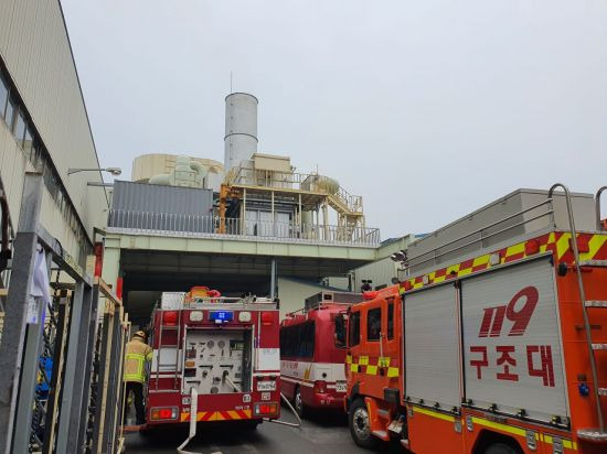 1일 오전 광주광역시 광산구 하남산단내 한 자동차 도장공장에서 화재가 발생했다. 사진=광주 광산소방서 제공