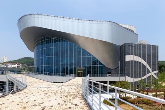 공연장부문 수상작인 밀양아리랑아트센터. 한국문화공간건축학회 제공