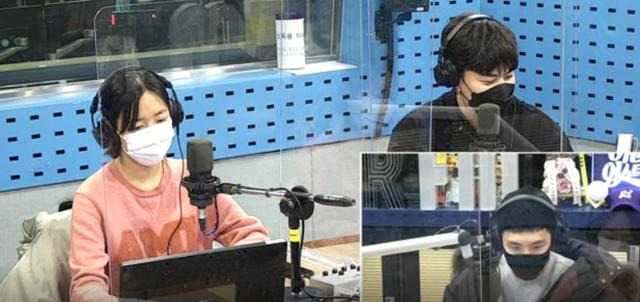 유채훈(오른쪽)과 김남주(왼쪽)가 SBS 파워FM '이준의 영스트리트'에서 입담을 뽐냈다. 보이는 라디오 캡처