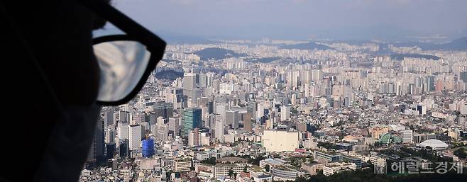 남산서울타워 전망대에서 바라본 서울 시내 [헤럴드경제DB]
